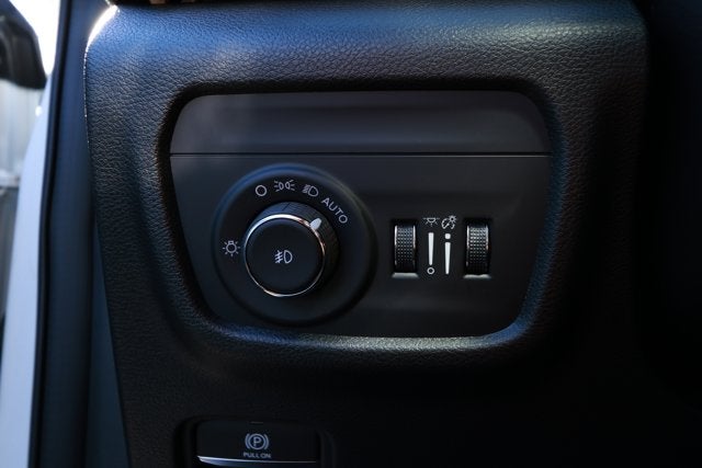 2025 Jeep Grand Cherokee GRAND CHEROKEE LIMITED 4X2