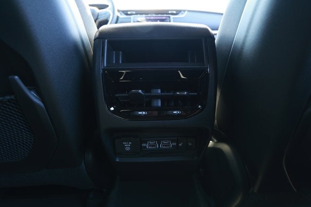 2025 Jeep Grand Cherokee GRAND CHEROKEE LIMITED 4X2