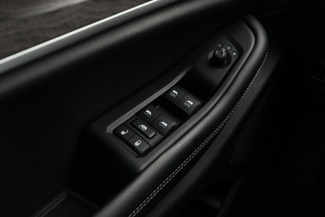 2023 Jeep Grand Cherokee Limited 4x2