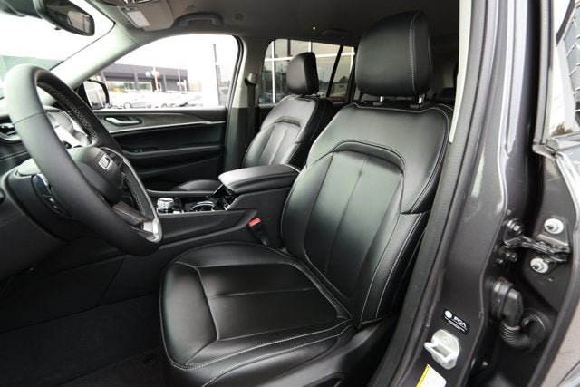 2023 Jeep Grand Cherokee Limited 4x2