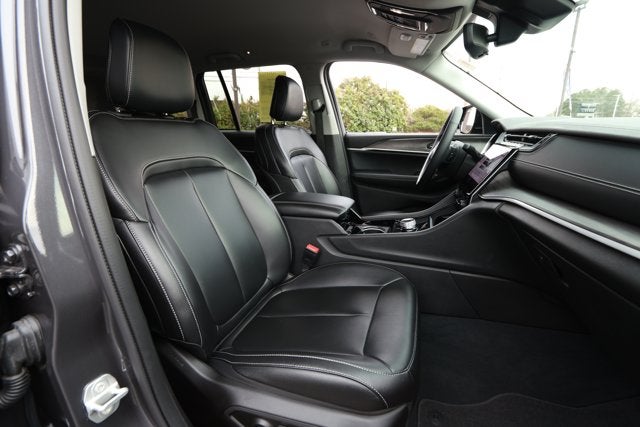 2023 Jeep Grand Cherokee Limited 4x2