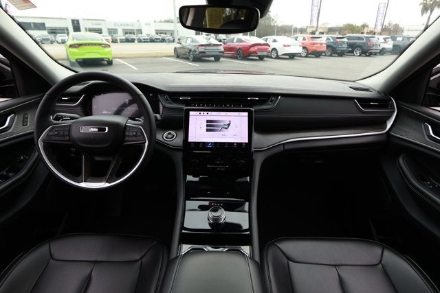 2023 Jeep Grand Cherokee Limited 4x2