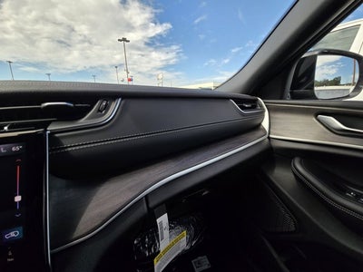 2025 Jeep Grand Cherokee GRAND CHEROKEE LIMITED 4X2