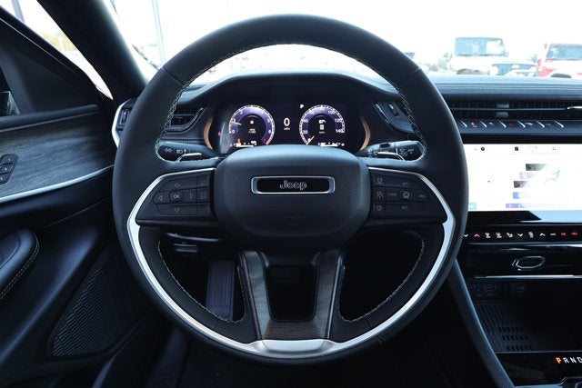 2027 Jeep Grand Cherokee GRAND CHEROKEE LIMITED 4X2