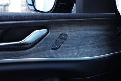 2027 Jeep Grand Cherokee GRAND CHEROKEE LIMITED 4X2