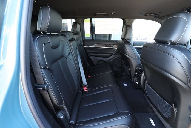 2027 Jeep Grand Cherokee GRAND CHEROKEE LIMITED 4X2