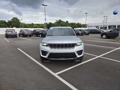 2025 Jeep Grand Cherokee GRAND CHEROKEE LAREDO X 4X4