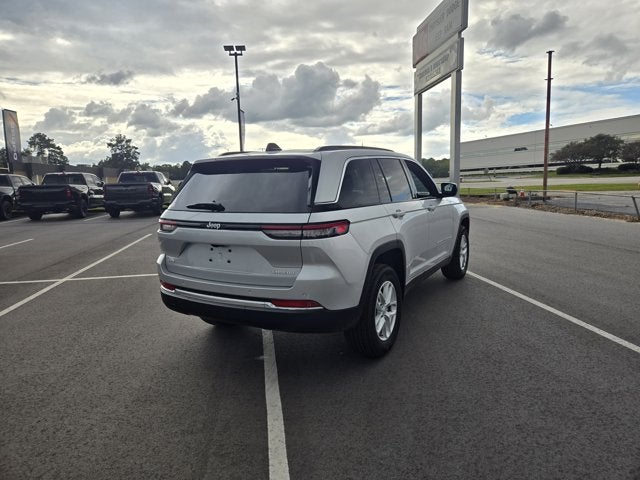 2025 Jeep Grand Cherokee GRAND CHEROKEE LAREDO X 4X4