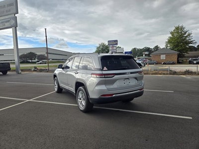 2025 Jeep Grand Cherokee GRAND CHEROKEE LAREDO X 4X4