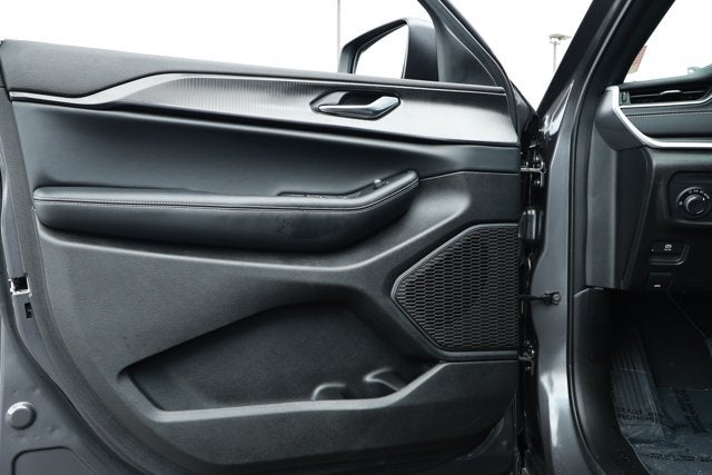 2025 Jeep Grand Cherokee Laredo X 4x4