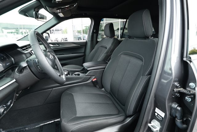 2025 Jeep Grand Cherokee Laredo X 4x4