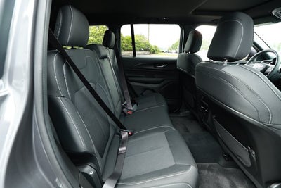 2025 Jeep Grand Cherokee Laredo X 4x4
