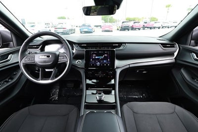 2025 Jeep Grand Cherokee Laredo X 4x4