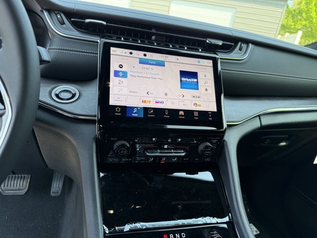 2025 Jeep Grand Cherokee GRAND CHEROKEE OVERLAND 4X4