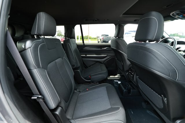 2026 Jeep Grand Cherokee GRAND CHEROKEE L LAREDO X 4X2