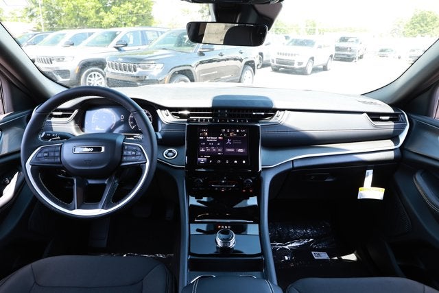 2026 Jeep Grand Cherokee GRAND CHEROKEE L LAREDO X 4X2