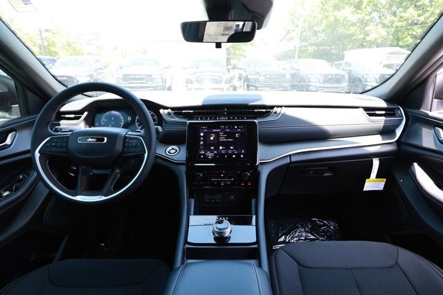 2026 Jeep Grand Cherokee GRAND CHEROKEE L LAREDO X 4X2