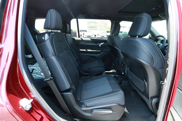 2026 Jeep Grand Cherokee GRAND CHEROKEE L LAREDO X 4X2