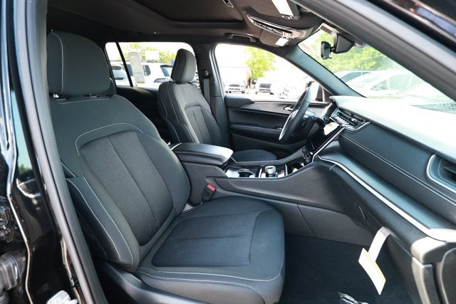 2026 Jeep Grand Cherokee GRAND CHEROKEE L LAREDO X 4X2