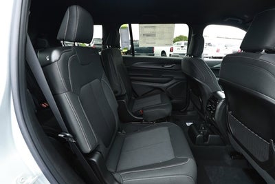 2026 Jeep Grand Cherokee GRAND CHEROKEE L LAREDO 4X2