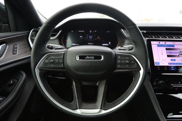 2025 Jeep Grand Cherokee L Limited 4x2