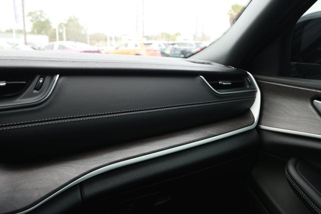 2025 Jeep Grand Cherokee L Limited 4x2