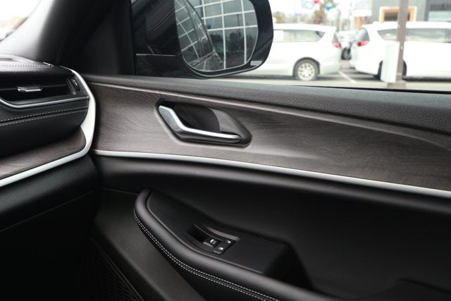 2025 Jeep Grand Cherokee L Limited 4x2