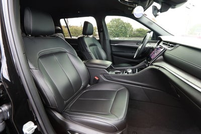 2025 Jeep Grand Cherokee L Limited 4x2