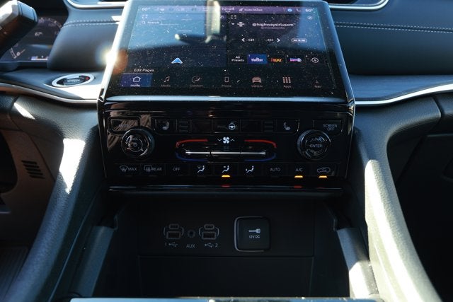 2025 Jeep Grand Cherokee GRAND CHEROKEE L LIMITED 4X2