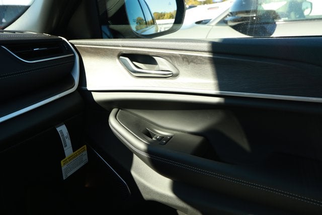 2025 Jeep Grand Cherokee GRAND CHEROKEE L LIMITED 4X2