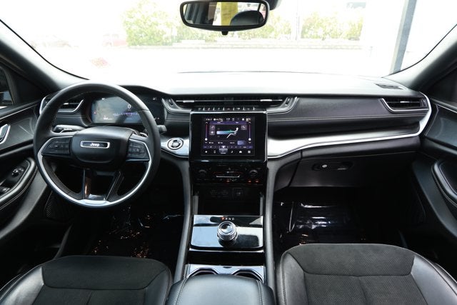 2023 Jeep Grand Cherokee L Altitude 4x4