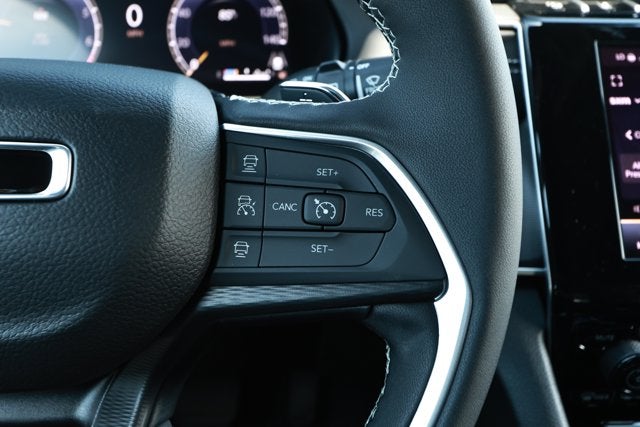 2026 Jeep Grand Cherokee GRAND CHEROKEE L LAREDO X 4X4