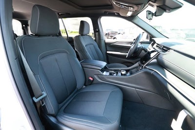 2026 Jeep Grand Cherokee GRAND CHEROKEE L LAREDO X 4X4