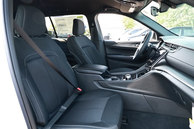 2026 Jeep Grand Cherokee GRAND CHEROKEE L LAREDO 4X4