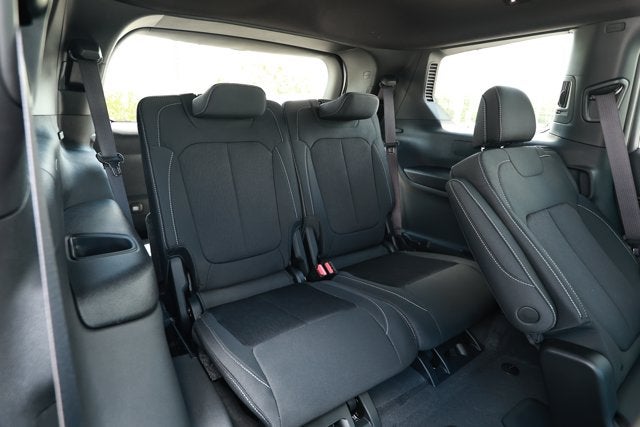 2026 Jeep Grand Cherokee GRAND CHEROKEE L LAREDO 4X4