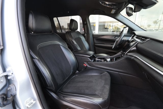 2023 Jeep Grand Cherokee L Altitude 4x4