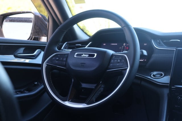2023 Jeep Grand Cherokee L Altitude 4x4