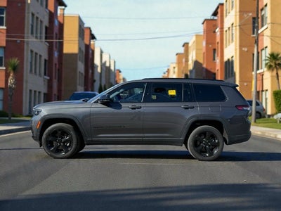 2023 Jeep Grand Cherokee L Altitude 4x4