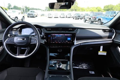 2026 Jeep Grand Cherokee GRAND CHEROKEE L LAREDO ALTITUDE 4X4