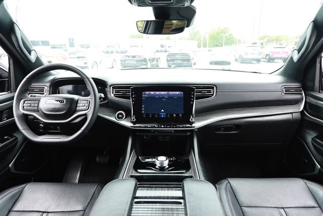 2024 Jeep Wagoneer L Series II 4x2