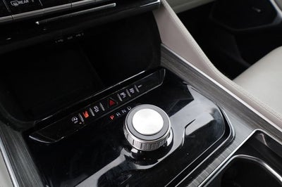 2024 Jeep Wagoneer L Series II 4x2