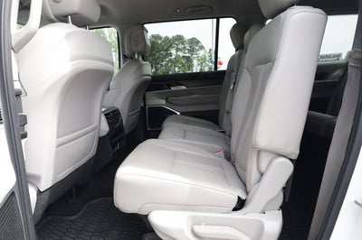 2024 Jeep Wagoneer L Series II 4x2