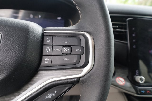 2024 Jeep Wagoneer L Series II 4x2