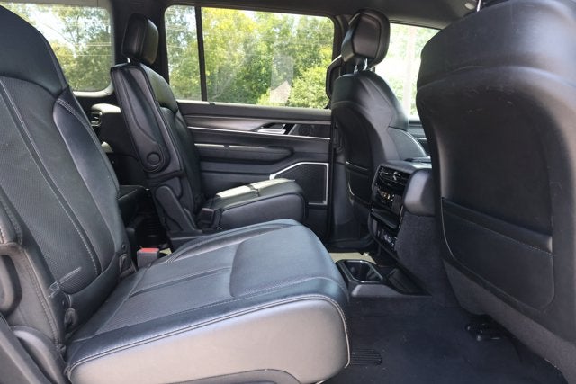 2024 Jeep Wagoneer L Series II 4x2