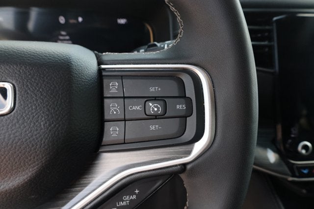 2024 Jeep Wagoneer L Series II 4x2