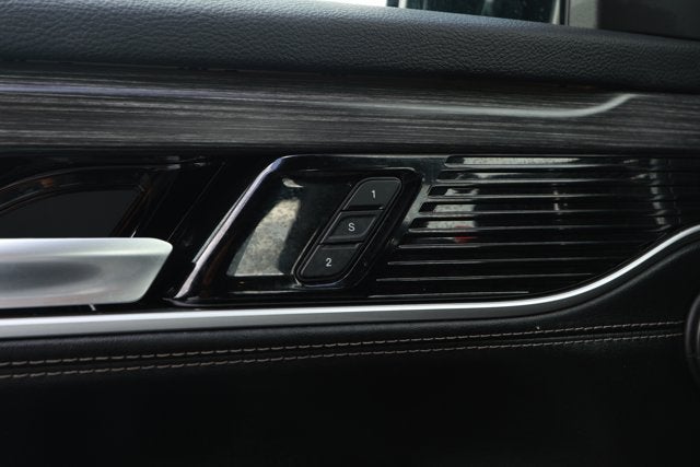 2024 Jeep Wagoneer L Series II 4x2