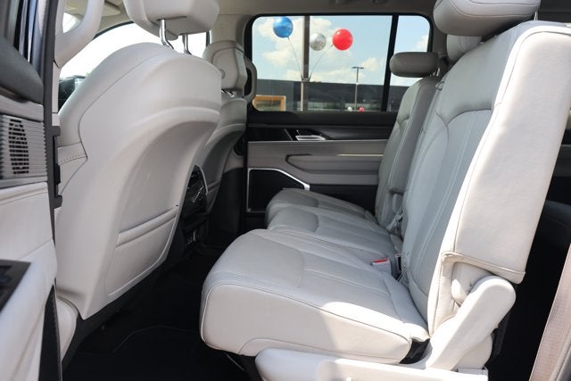 2024 Jeep Wagoneer Series II 4x2