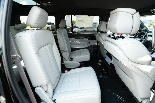 2026 Jeep Grand Wagoneer GRAND WAGONEER SUMMIT OBSIDIAN 4X4