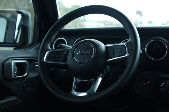 2023 Jeep Gladiator Overland 4x4