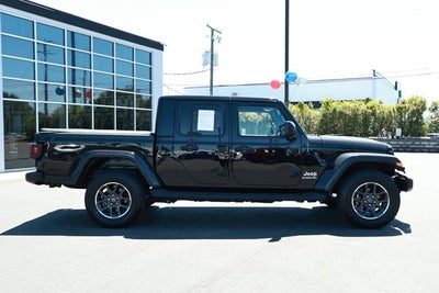 2022 Jeep Gladiator Overland 4x4